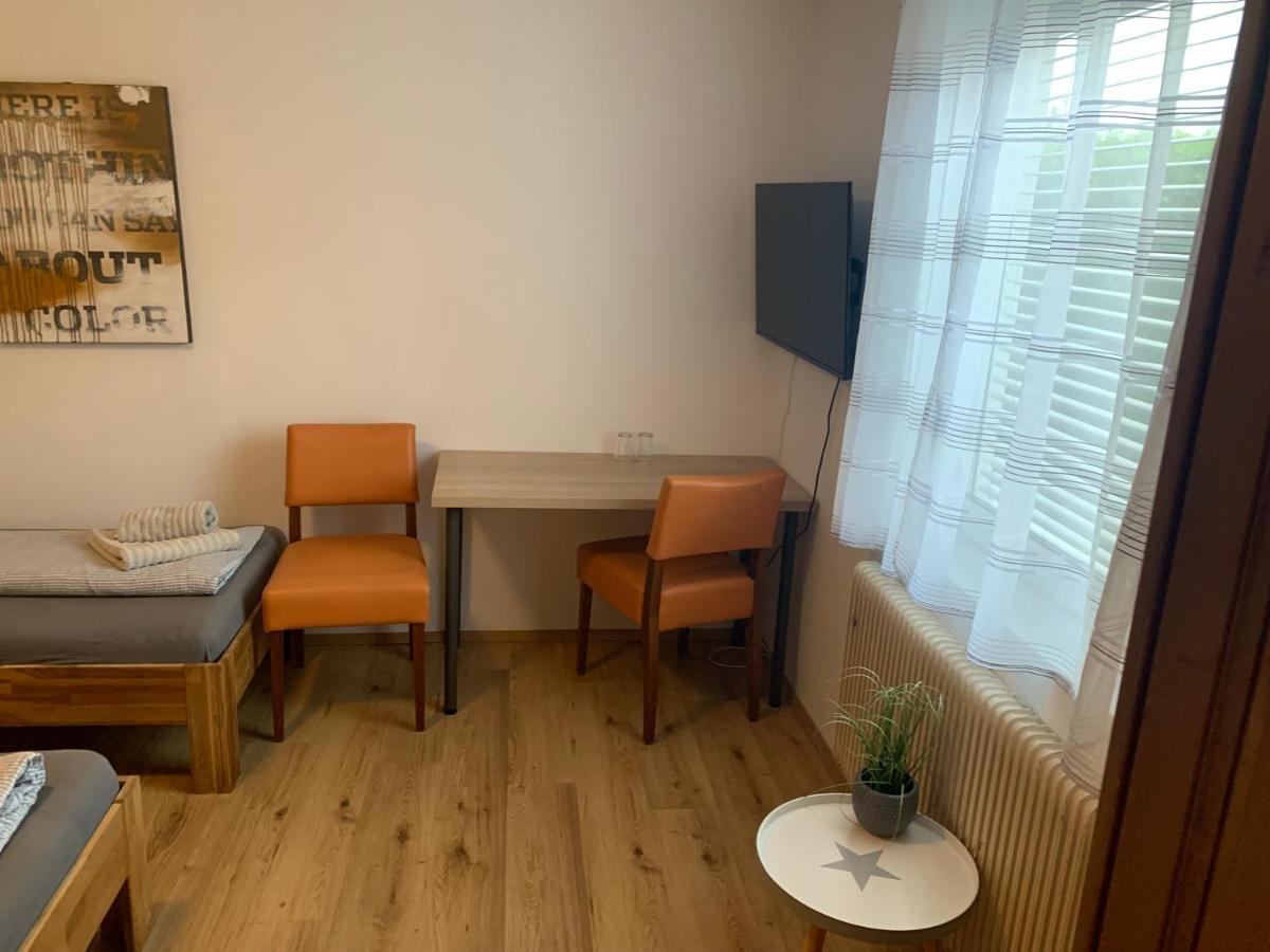 Roccos Raum Hotel Kapfenberg Buitenkant foto