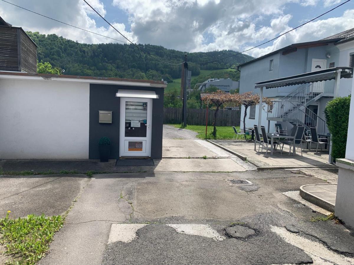 Roccos Raum Hotel Kapfenberg Buitenkant foto