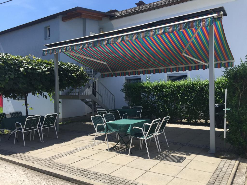 Roccos Raum Hotel Kapfenberg Buitenkant foto